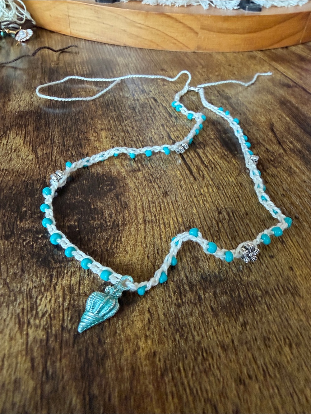 Turquoise Beaded Shell Pendant Necklace - Women Jewelry